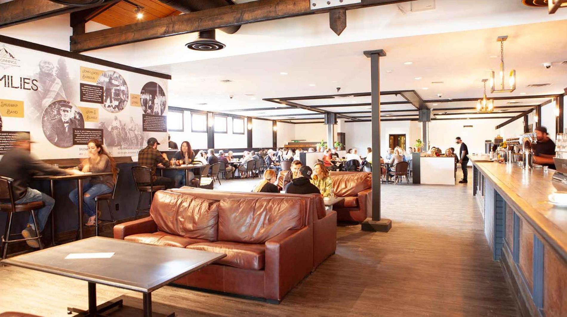 Invermere Inn & Suites ภายนอก รูปภาพ