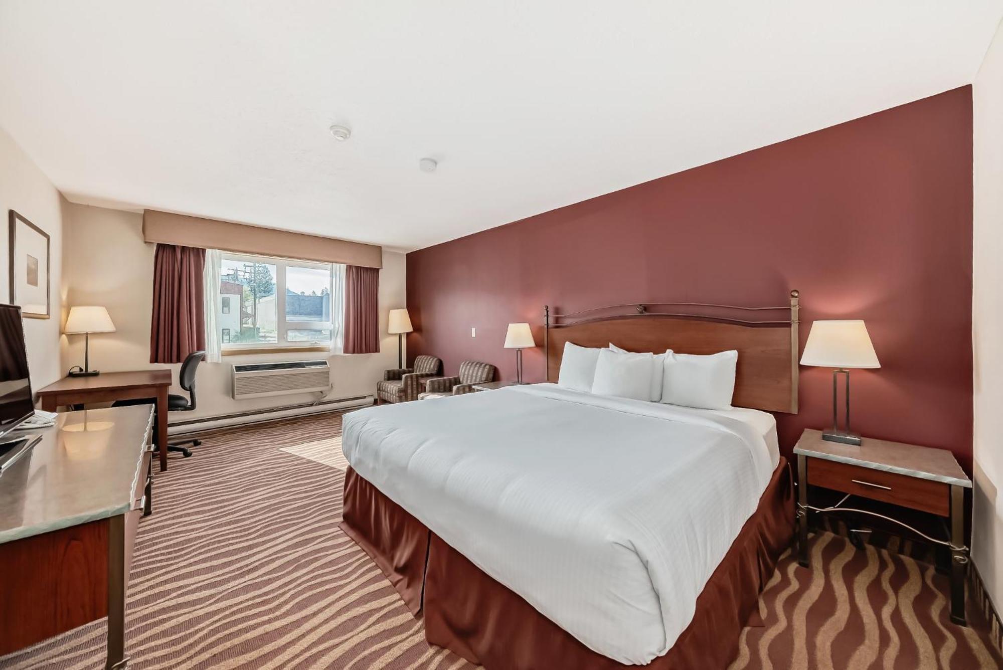 Invermere Inn & Suites ภายนอก รูปภาพ